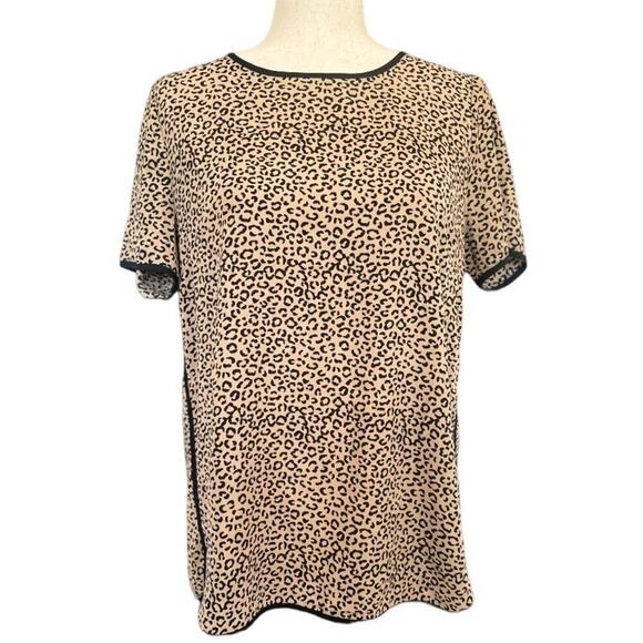 Lumiere Animal Print Blouse with Keyhole back Size Small - Picture 1 of 11
